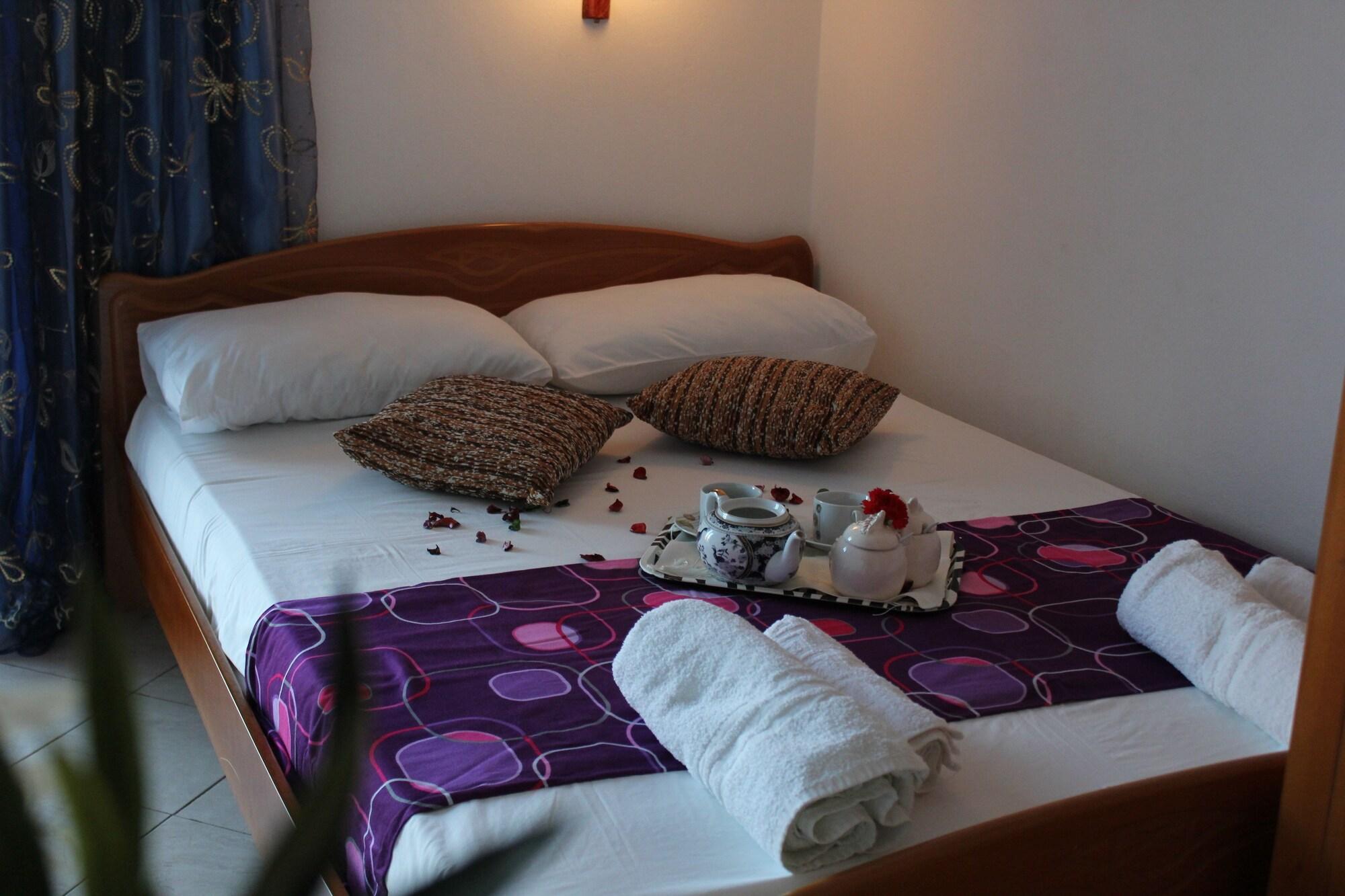 Hotel Holiday Sarandë Eksteriør billede