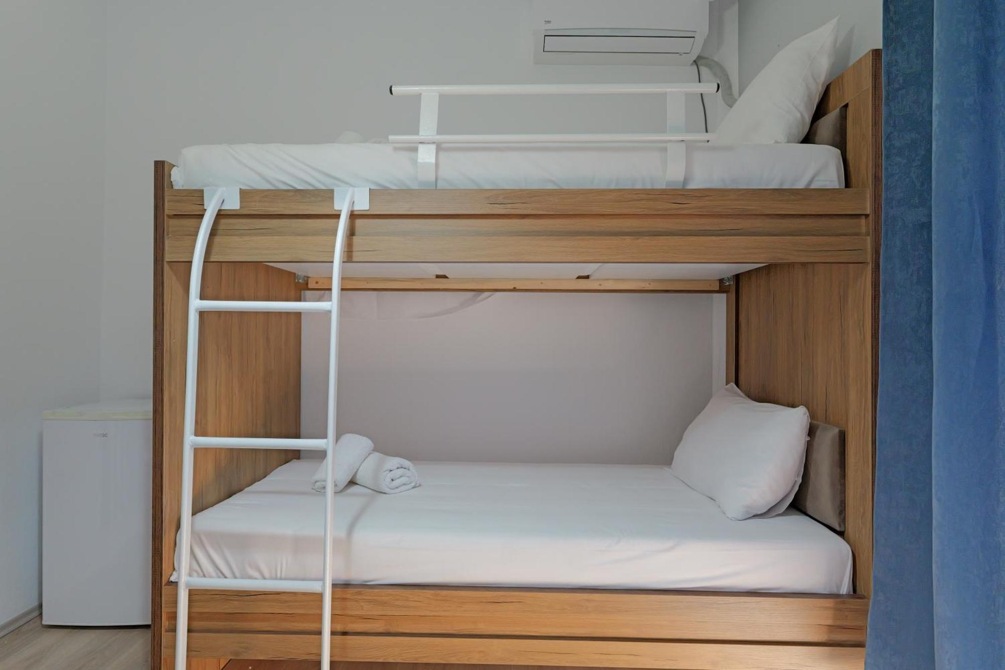 Hotel Holiday Sarandë Eksteriør billede