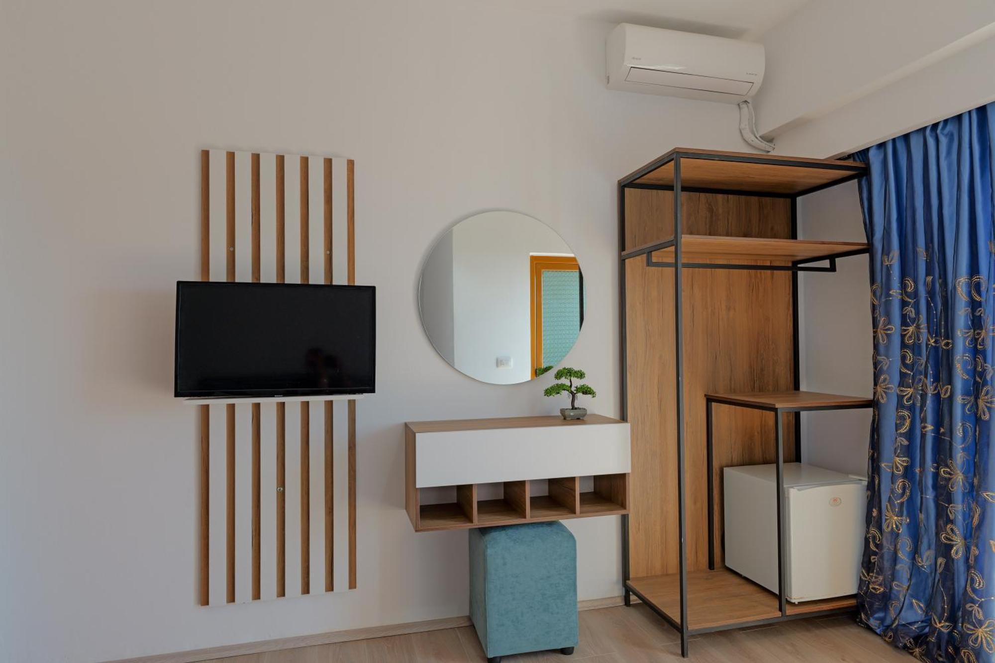 Hotel Holiday Sarandë Eksteriør billede