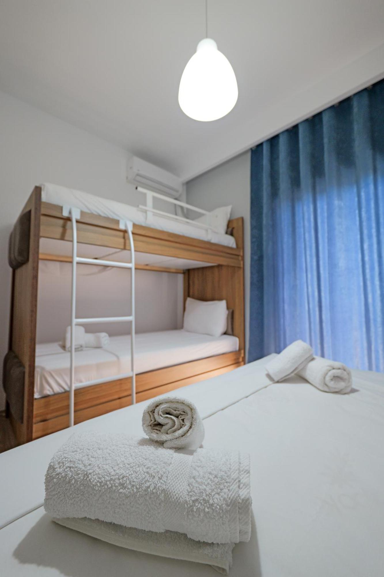 Hotel Holiday Sarandë Eksteriør billede