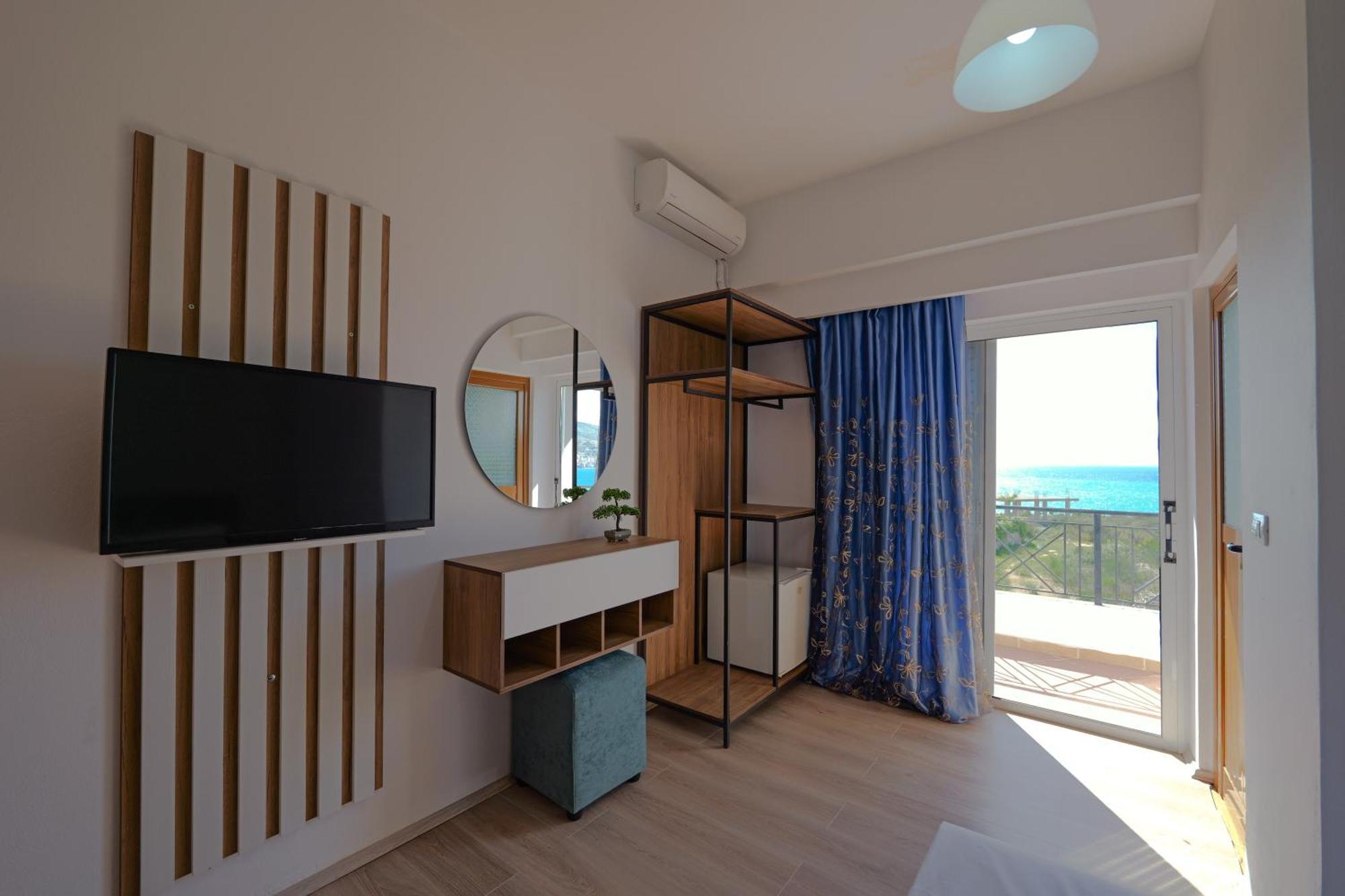 Hotel Holiday Sarandë Eksteriør billede