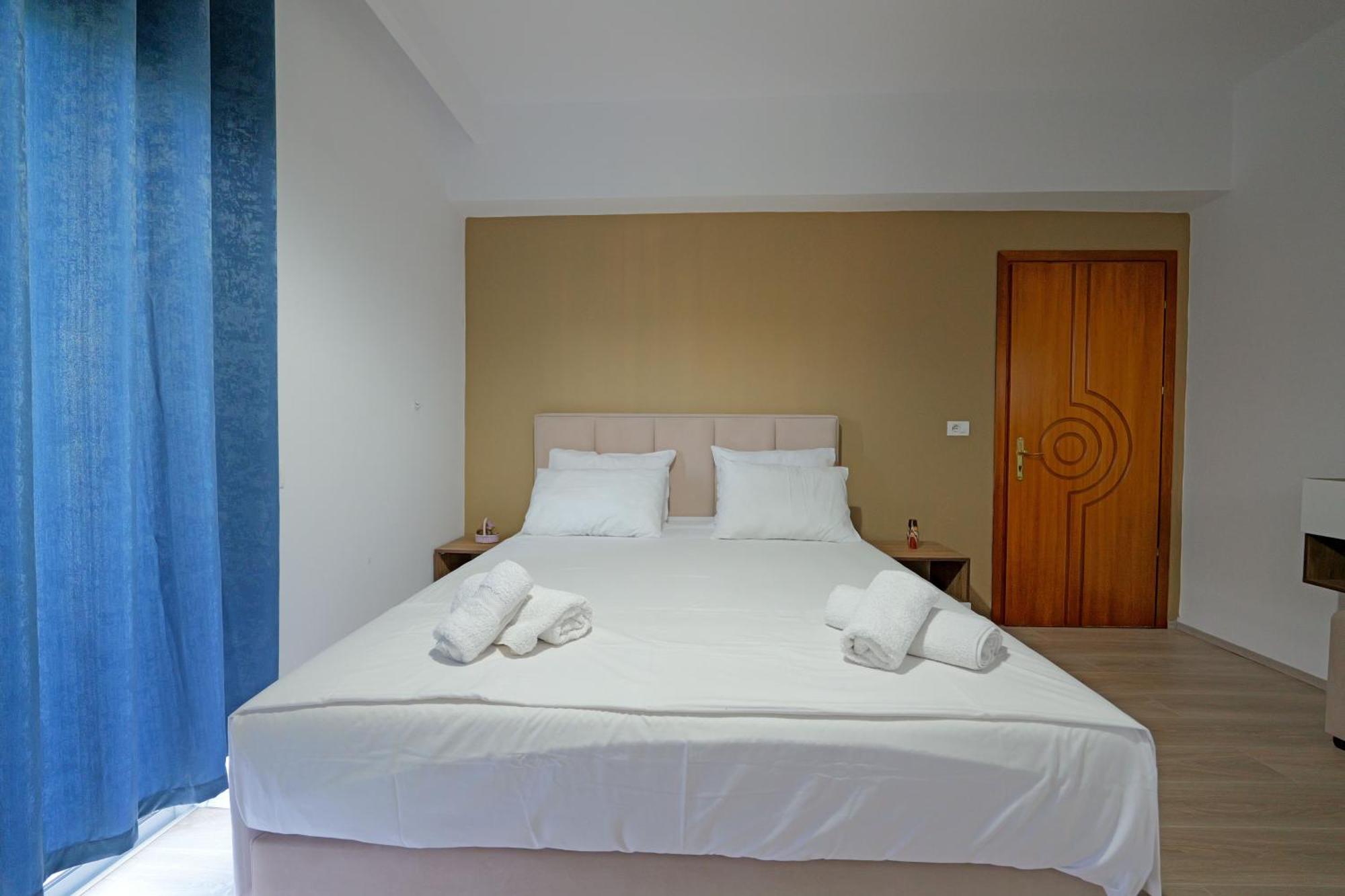 Hotel Holiday Sarandë Eksteriør billede