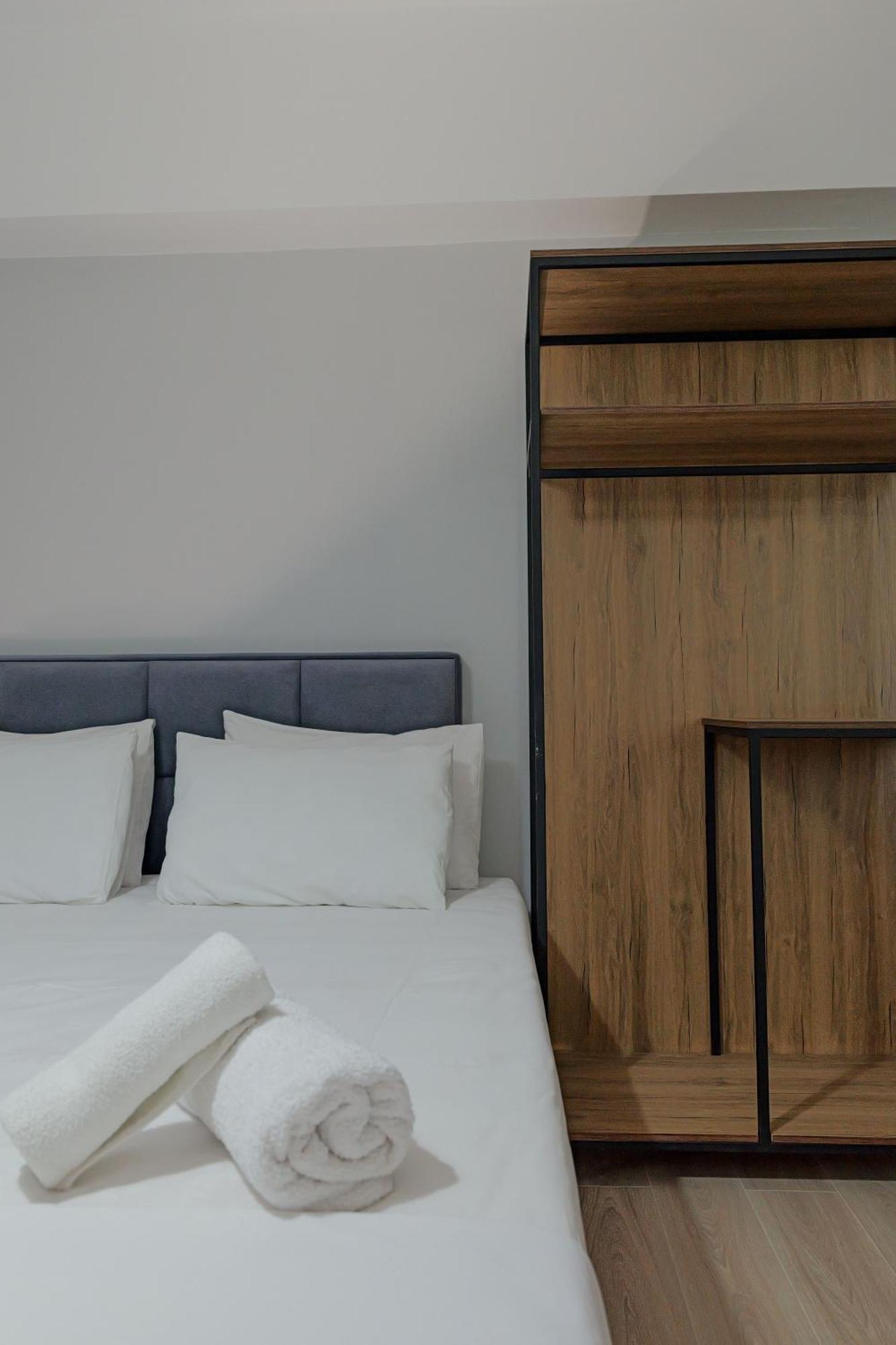 Hotel Holiday Sarandë Eksteriør billede
