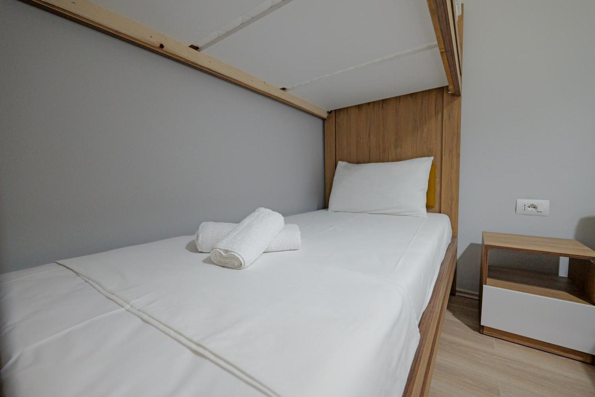 Hotel Holiday Sarandë Eksteriør billede