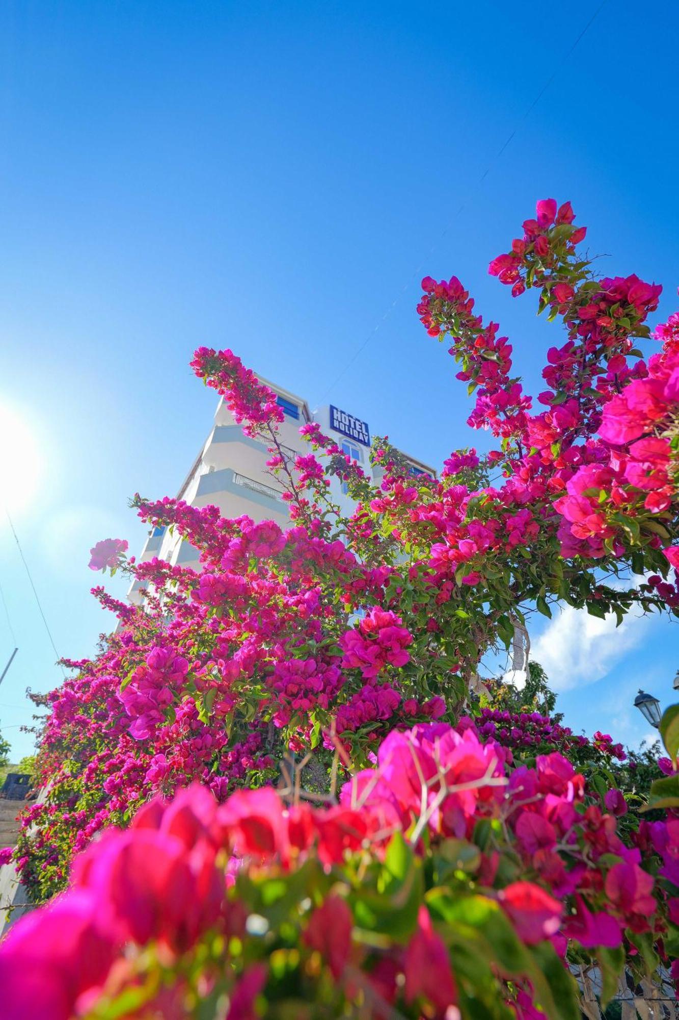 Hotel Holiday Sarandë Eksteriør billede