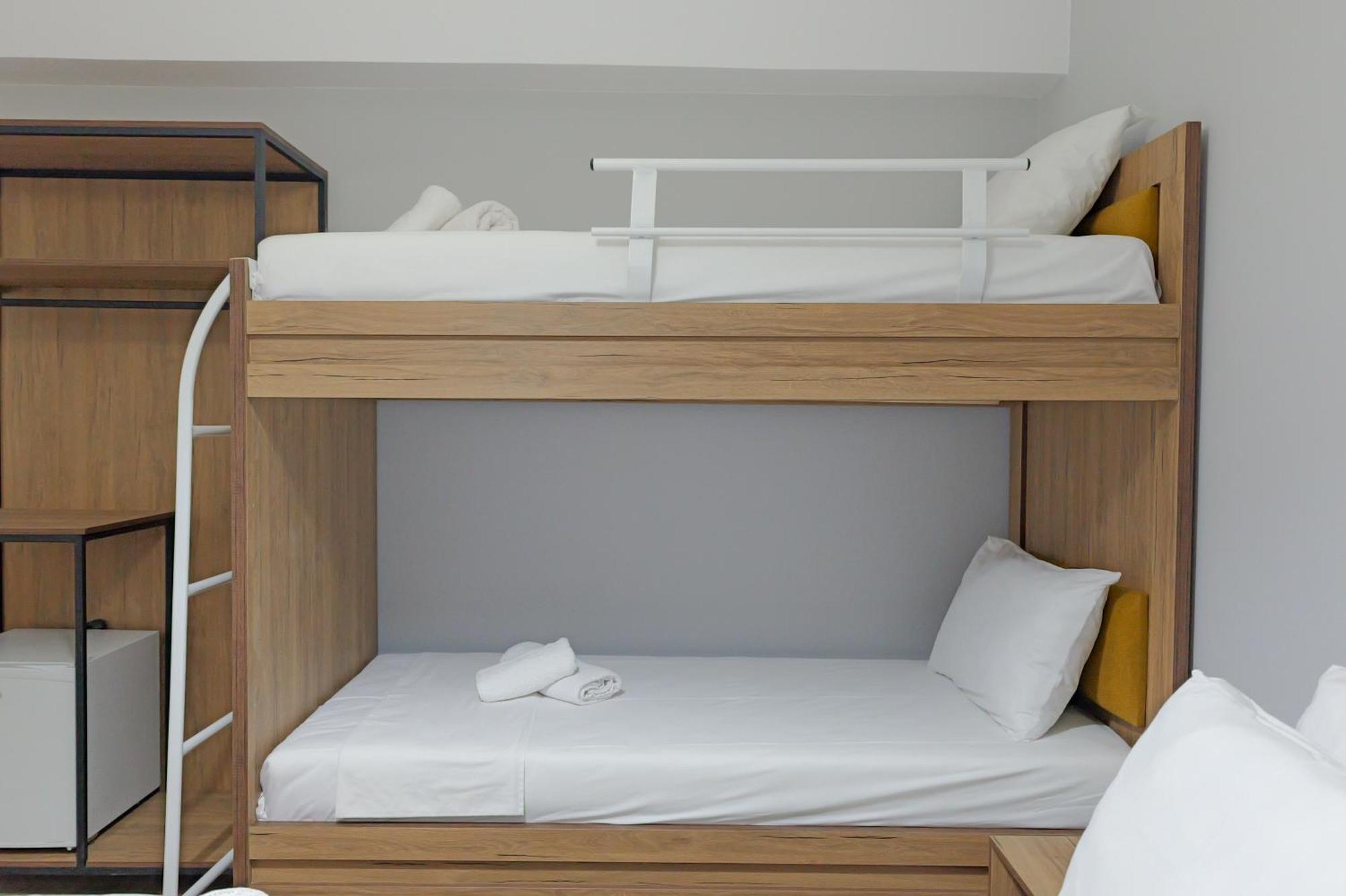 Hotel Holiday Sarandë Eksteriør billede