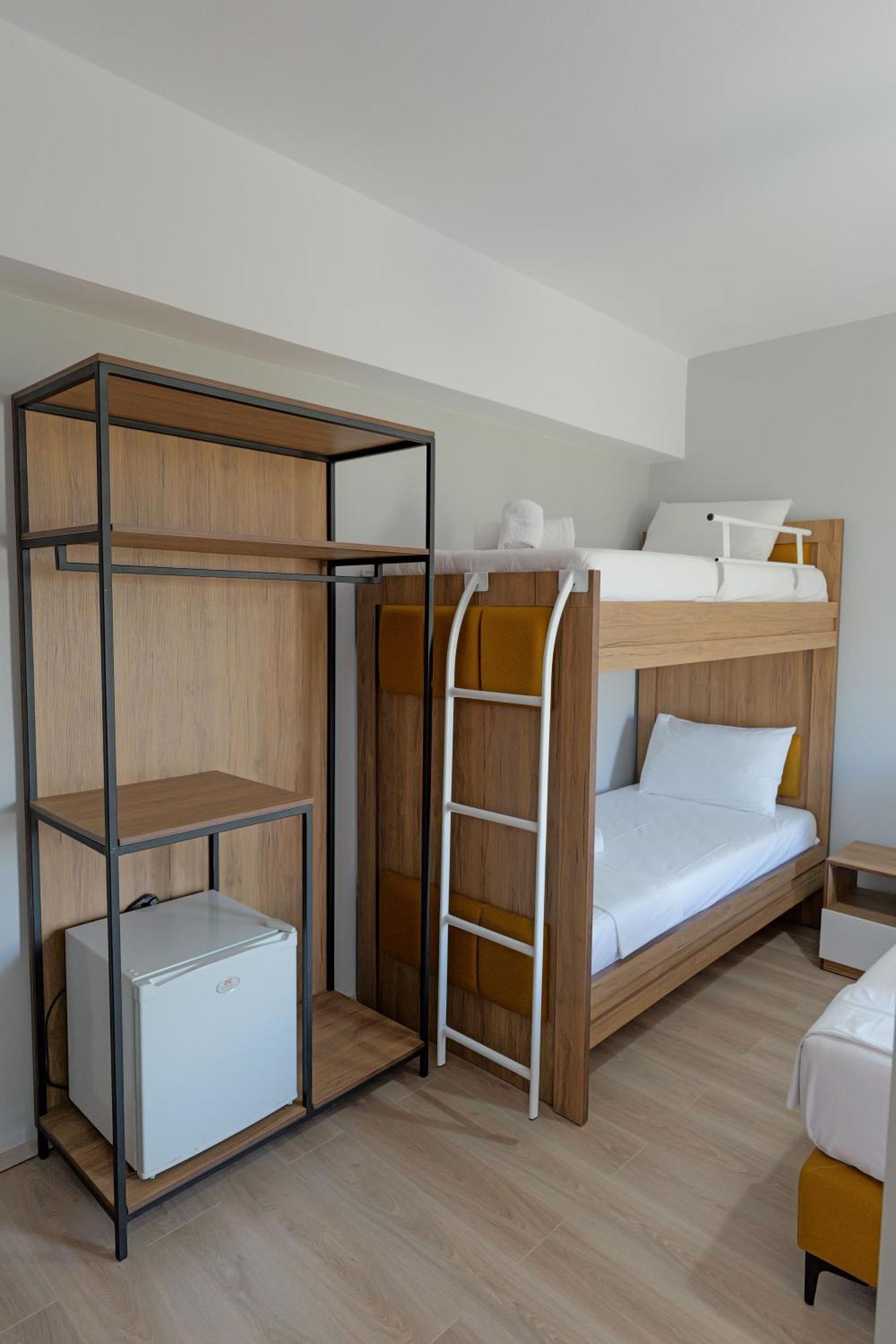 Hotel Holiday Sarandë Eksteriør billede