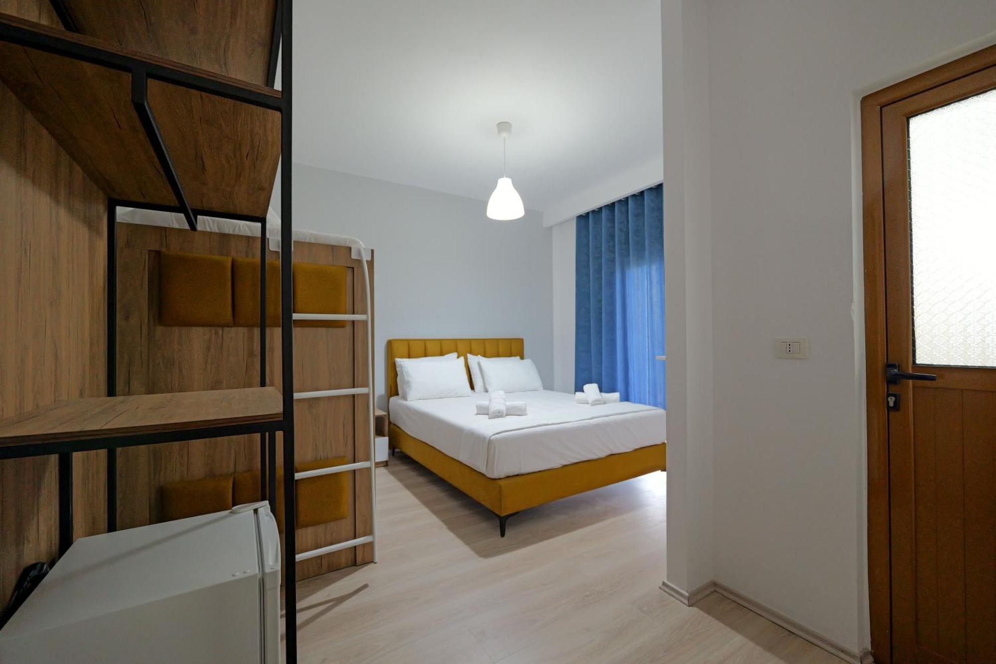 Hotel Holiday Sarandë Eksteriør billede